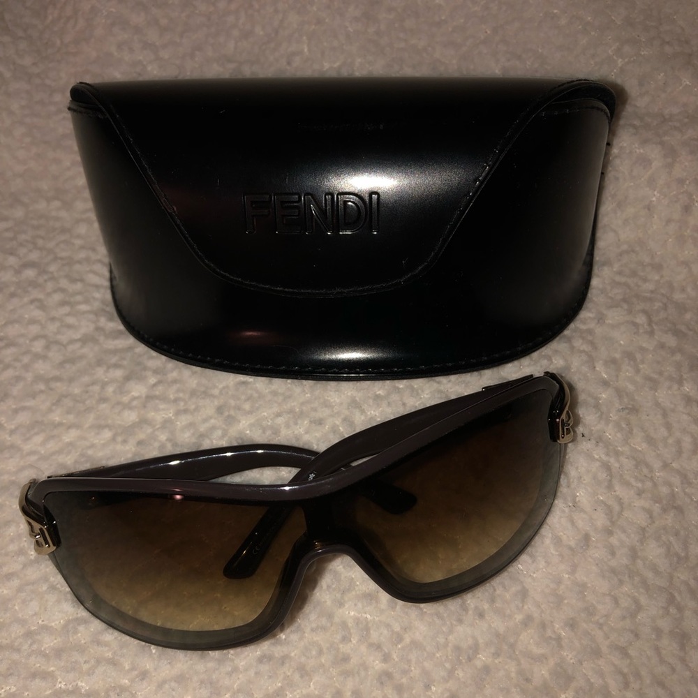 Gucci Brown Rectangular Sunglasses w Gold Details